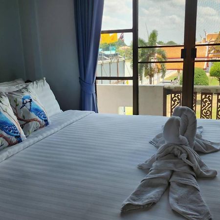 Loy Manee House Panzió Phranakhonszi Ajutthaja Kültér fotó