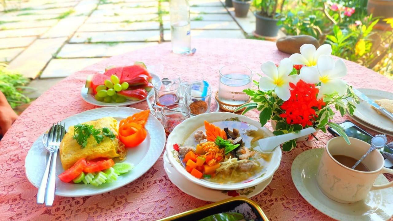 Loy Manee House Panzió Phranakhonszi Ajutthaja Kültér fotó